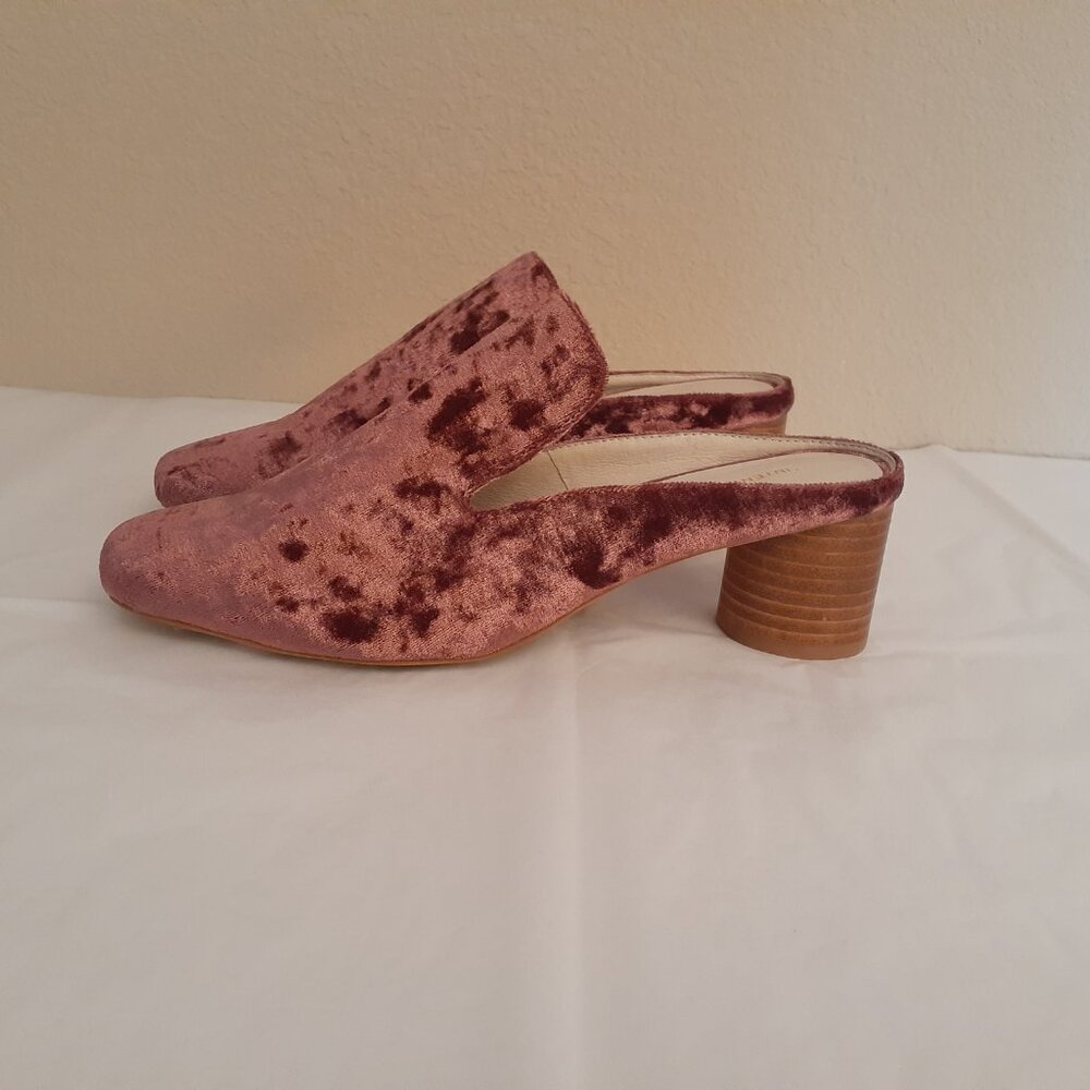 Intentionally Blank Crushed Velveteen Mules NWOT - Picture 5 of 12